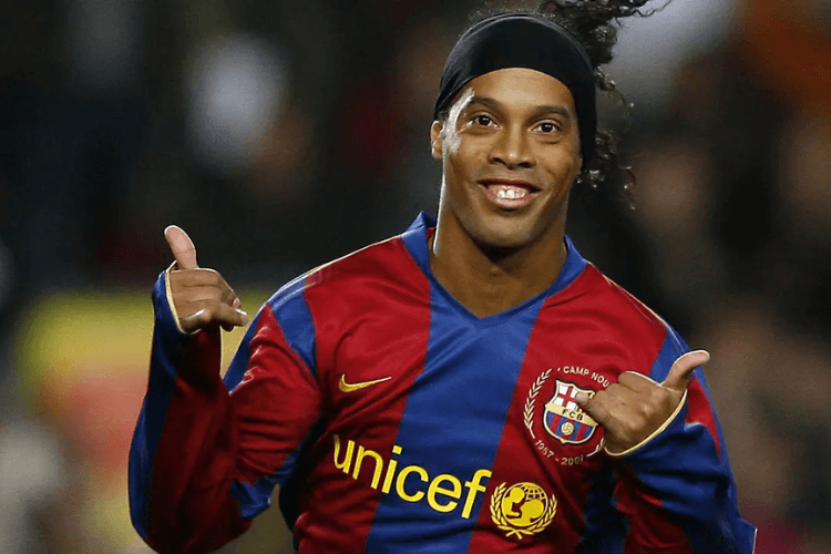 E se Ronaldinho jogasse hoje? A tecnologia que teria dobrado o tempo de auge do Bruxo